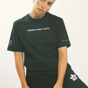 Toronto Maple Leafs women's medium t-shirt